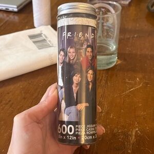 FRIENDS Puzzle NEVER OPENED
